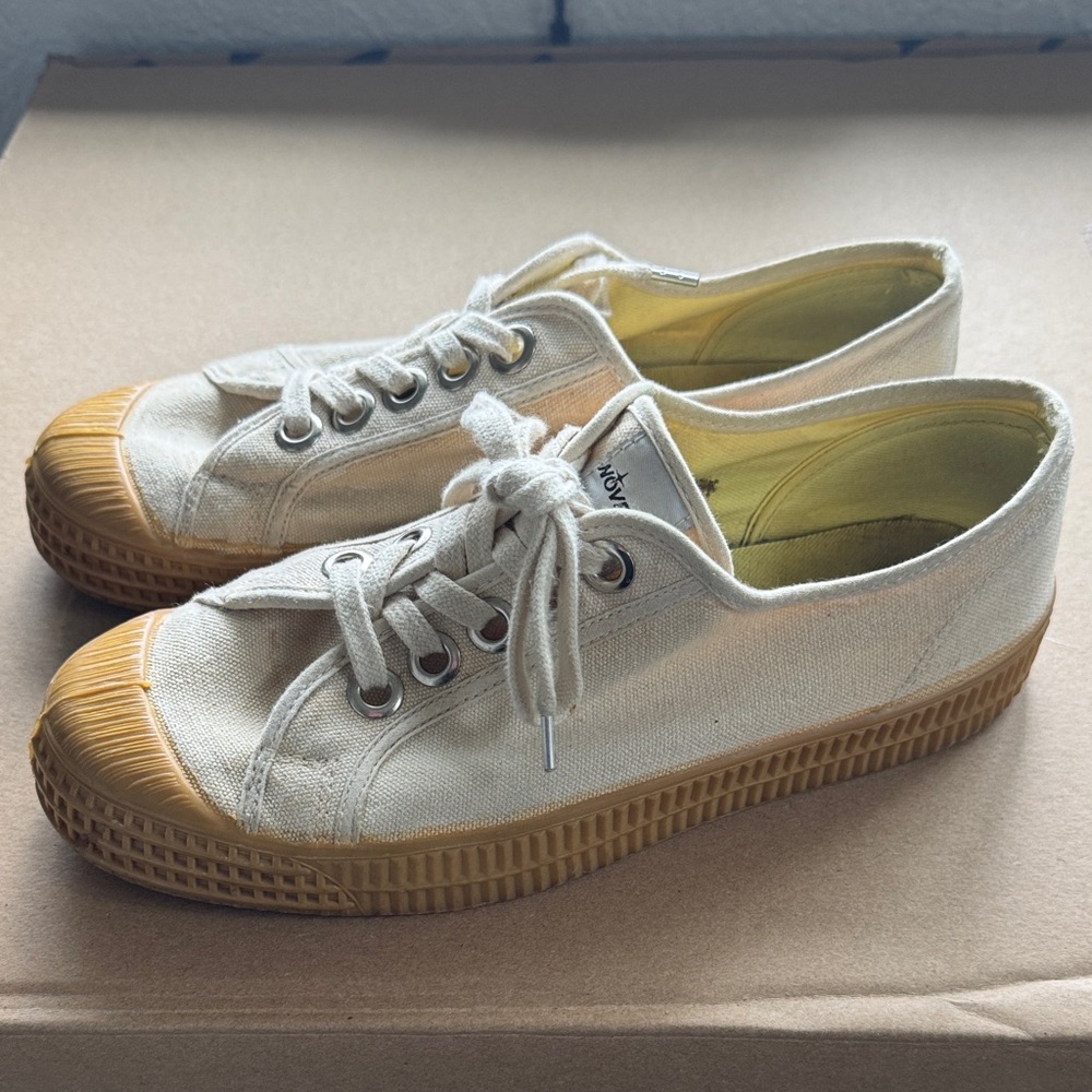 Novesta Star Master Classic - Natural Canvas with Gum Sole
